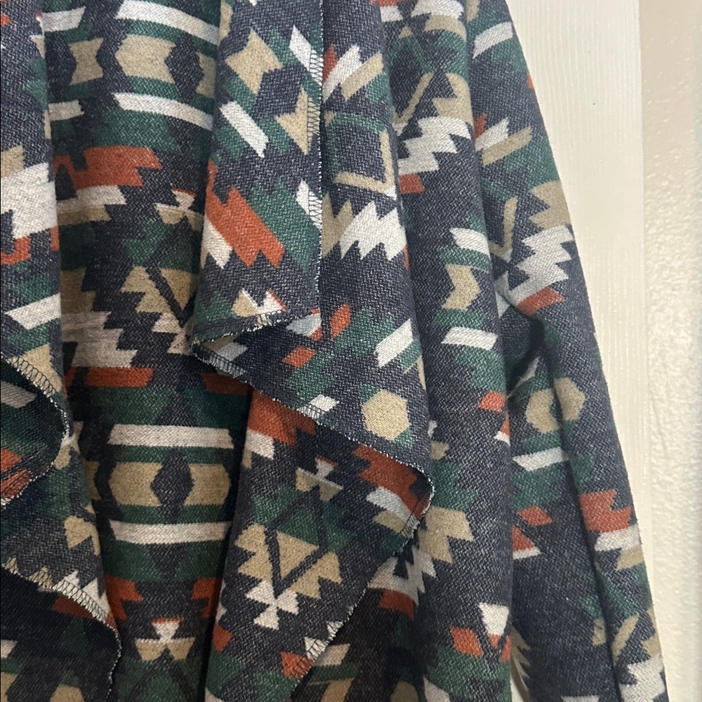 Geometric Patterned Cardigan - Picture 3 of 3